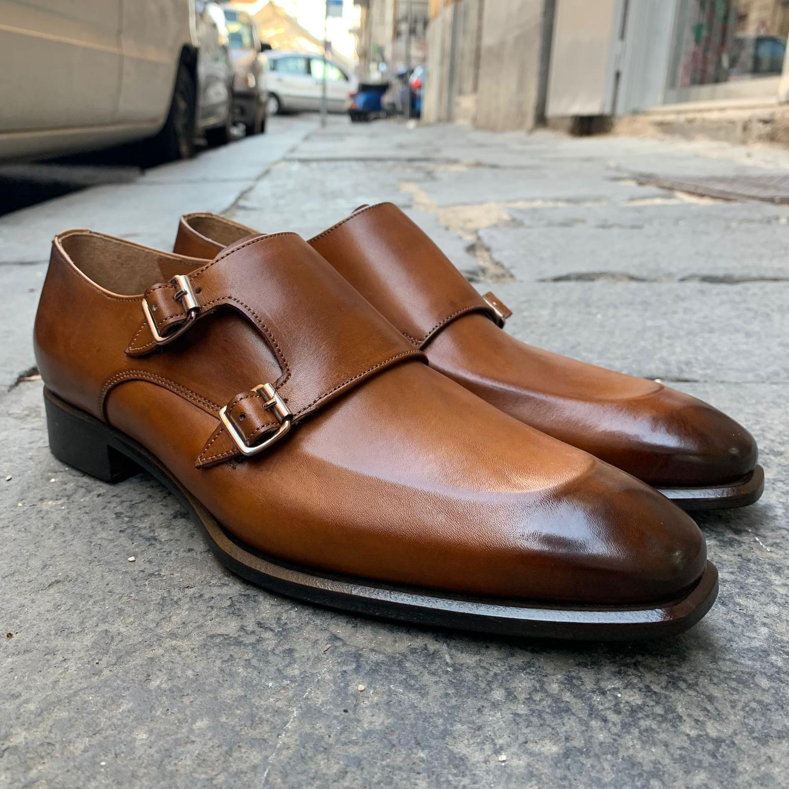 Brown calf skin all leather double monk. Cut from a single sheet of leather. Almond burnished toe, leather insole and out sole. Comfortable 1 inch heel. Available in size 7/41-13/46. We ship world wide from our warehouse in Italy via DHL in 5-7 to you.