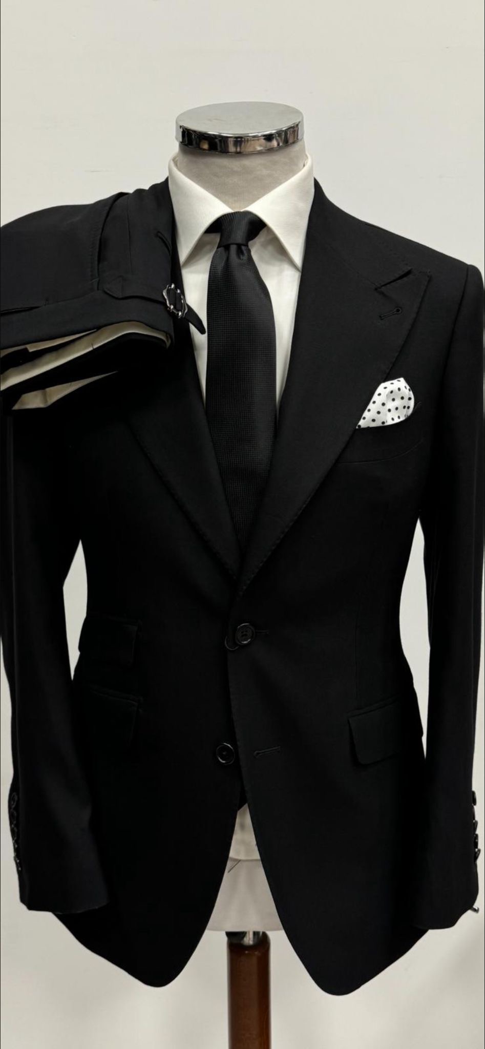 Black super 150 Cerruti wool suit