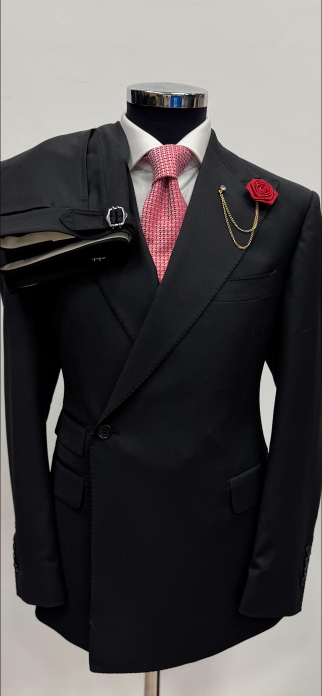 Black super 180 Tombojlini wool suit