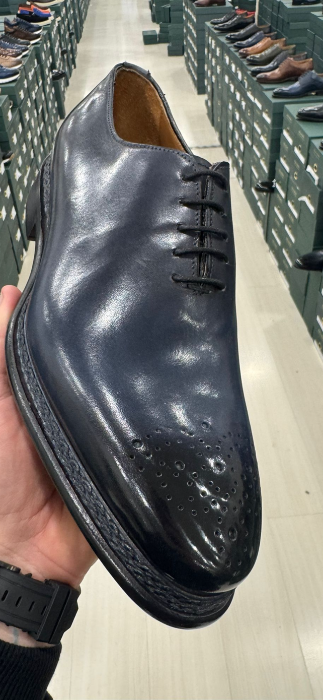 Blue oxford men's lace up dress shoe